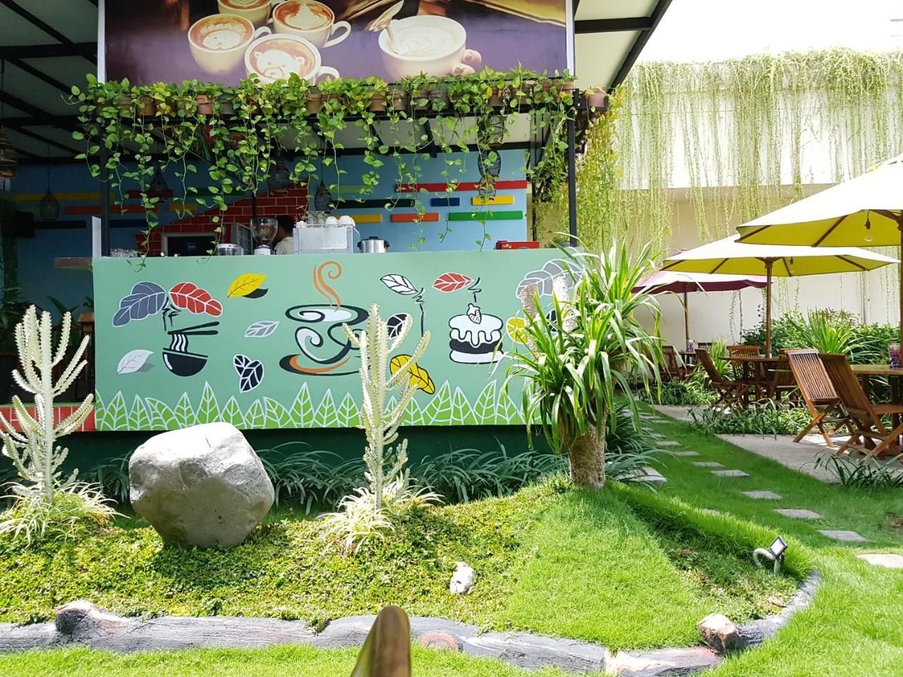 Cordia Hotel Surabaya Airport - Hotel Dalam Bandara - Formerly Ibis Budget Surabaya Airport Sidoarjo Exterior foto